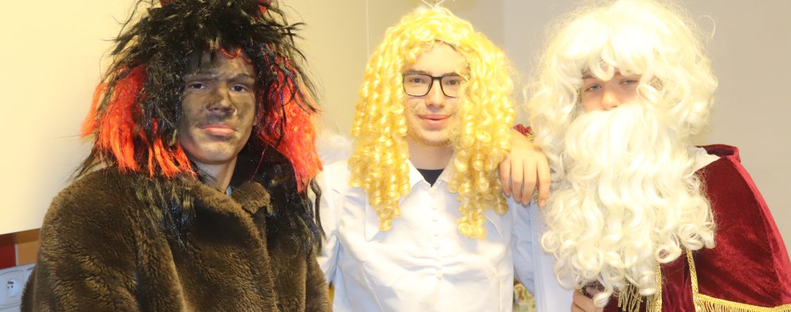 Mikulášská nadílka ve škole a školce